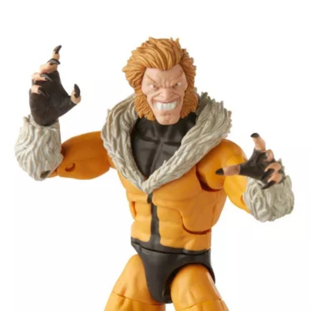 Marvel Legends Series Sabretooth Action Figure - Picture 6 of 7